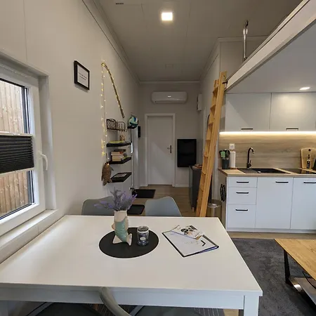 Hausboot Friedrich Botel *