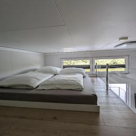 Hausboot Friedrich Bateau-hôtel *