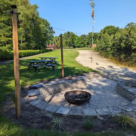 Hausboot Friedrich Botel *