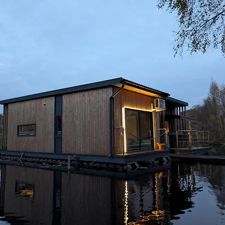 Hausboot Friedrich Botel *